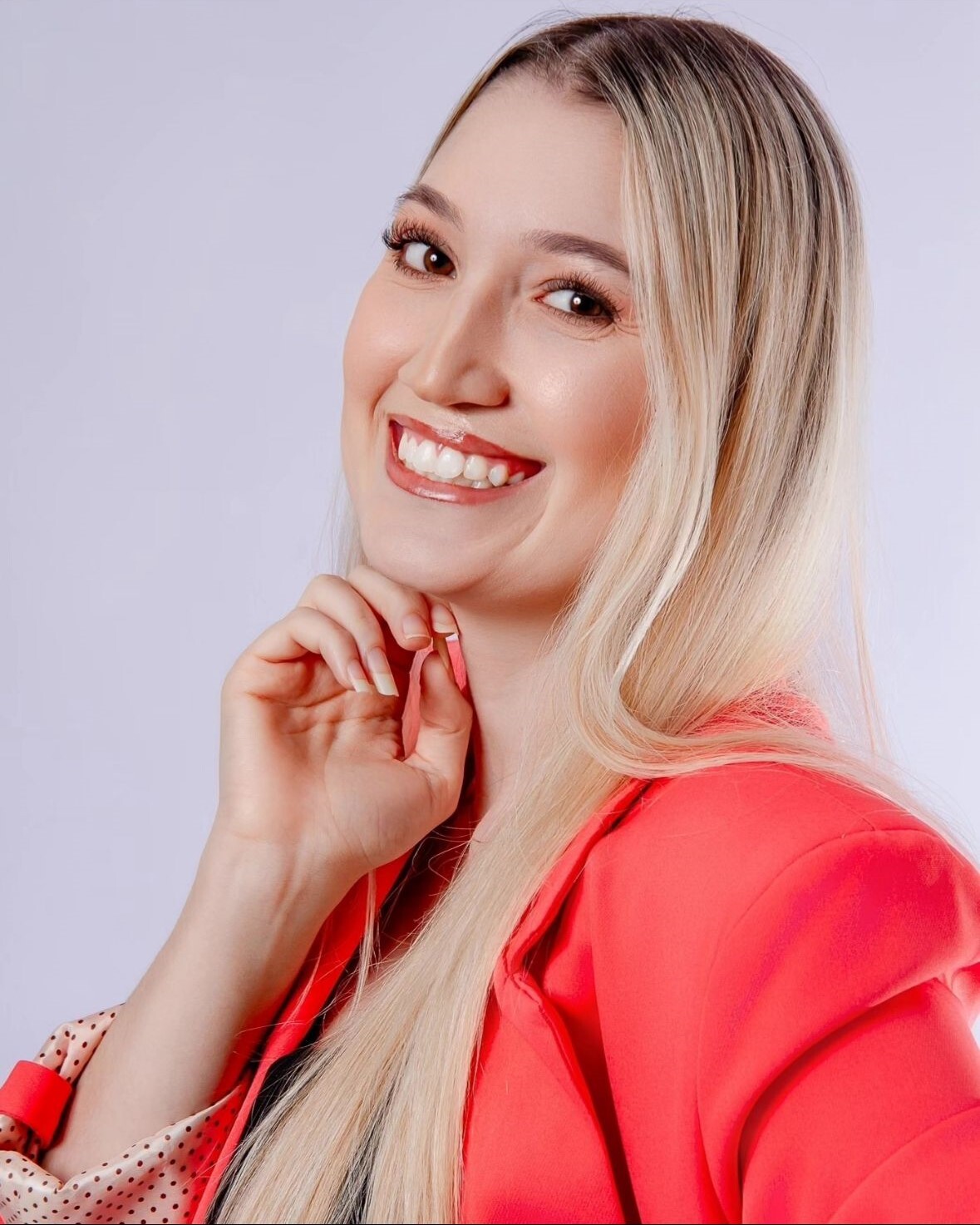 Foto da Dra. Carolina Mendes